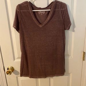 Mudd women/juniors mauve size medium tee